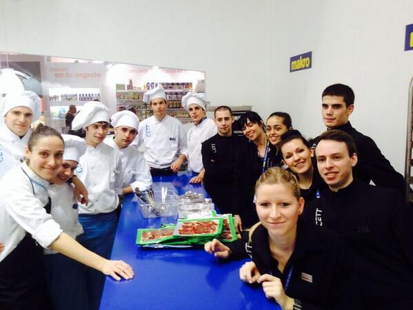 Fotografía de: Gran despliegue de la Escola d'Hoteleria en la Feria Alimentaria | CETT